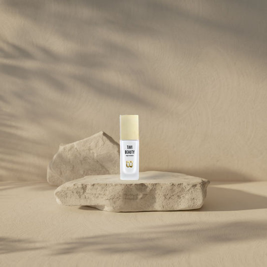 Magic Color-Changing Foundation – Adapts to Your Skin Tone